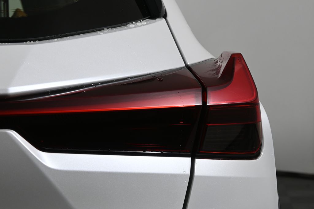 Thumbnail: 2021 Lexus UX - 13