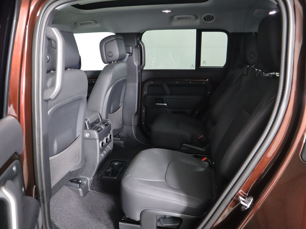 Thumbnail: 2025 Land Rover Defender - 23