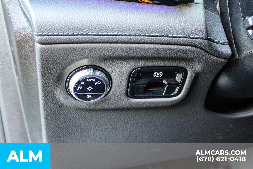 Used 2023 Gray Mercedes-Benz 350 SUV image 30
