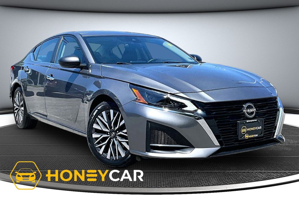 Gray (Gun Metallic) 2024 Nissan Altima Sedan Front-Wheel Drive Continuously Variable Transmission