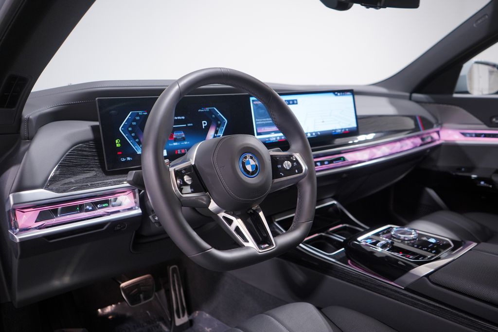 Thumbnail: 2025 BMW i7 - 6