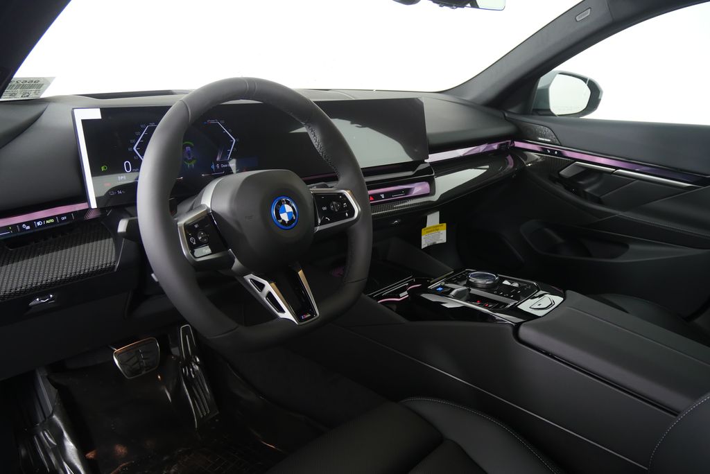 Thumbnail: 2026 BMW i5 - 12