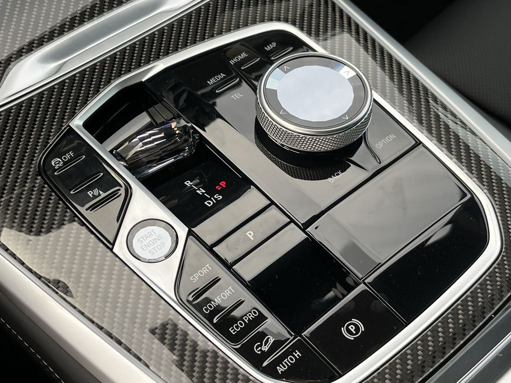 Thumbnail: 2026 BMW X5 - 20