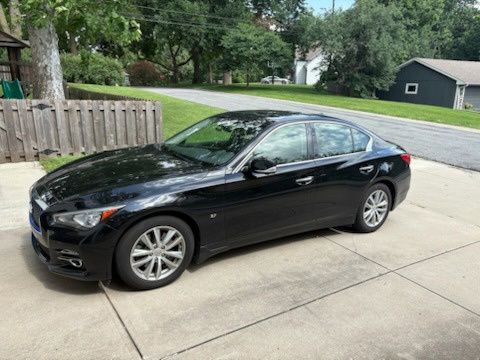 2015 INFINITI Q50 Premium