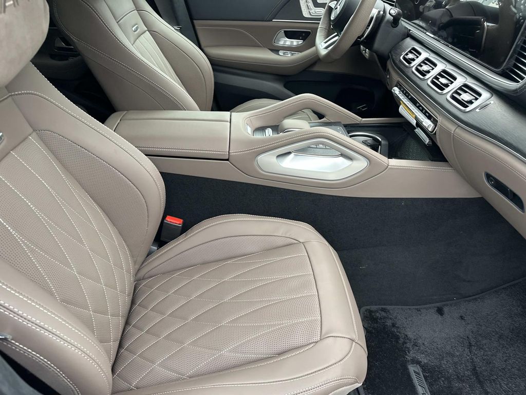 Thumbnail: 2026 Mercedes-Benz GLE - 17