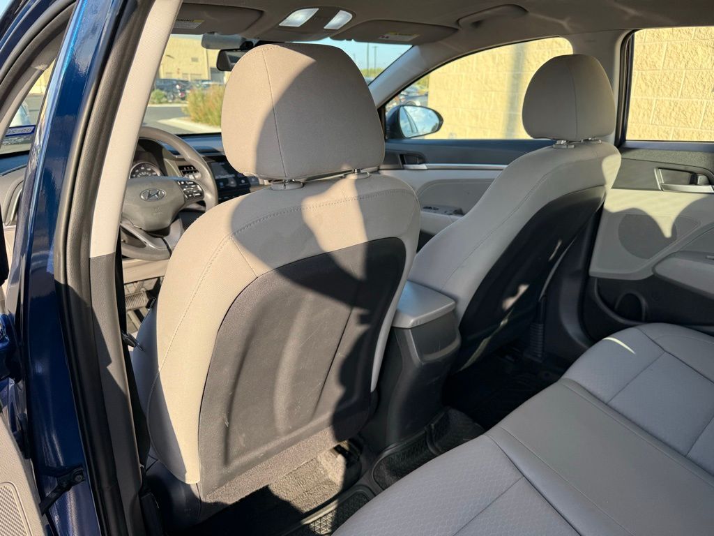 Thumbnail: 2019 Hyundai Elantra - 9