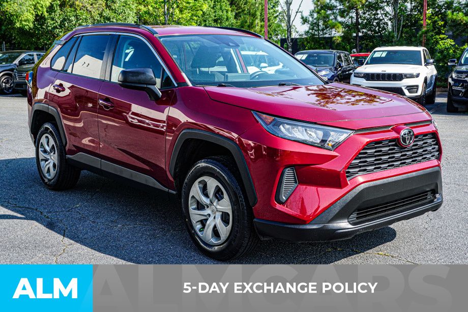 2021 Toyota RAV4 LE - Photo 4