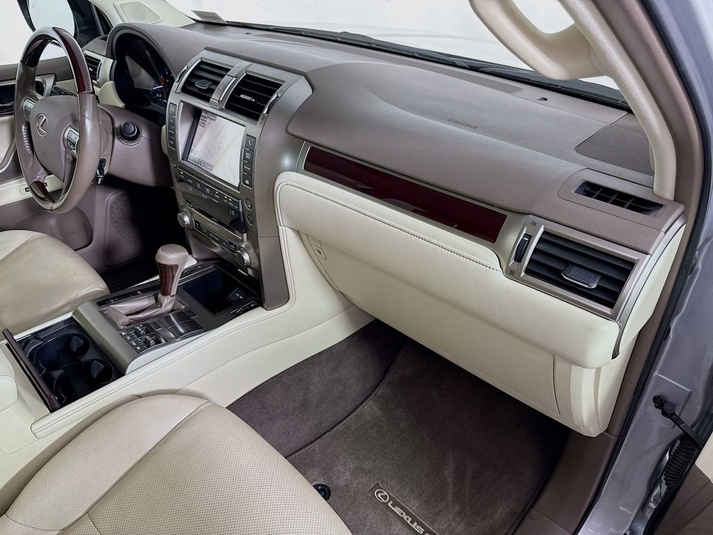 Thumbnail: 2018 Lexus GX - 31