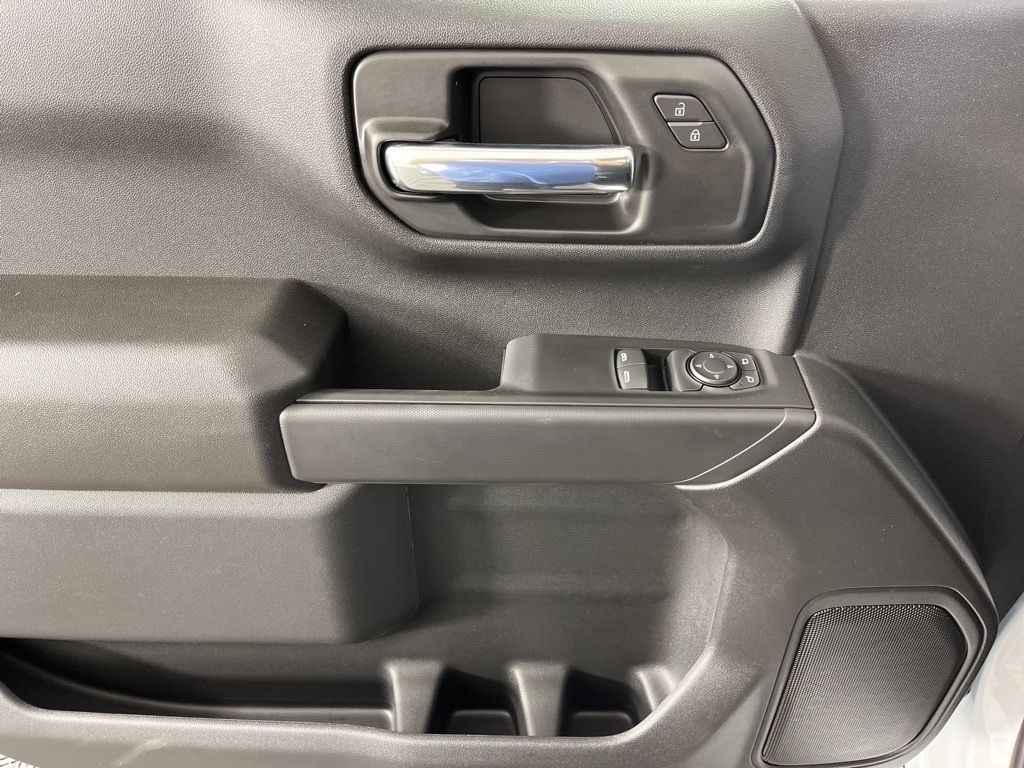 Thumbnail: 2026 Chevrolet Silverado 1500 - 12