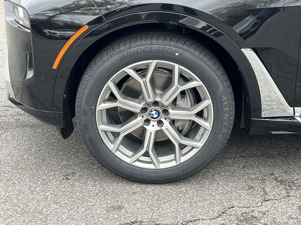 Thumbnail: 2027 BMW X7 - 10