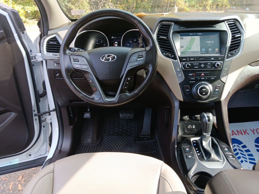 2017 Hyundai Santa Fe Sport 2.4 Base 26