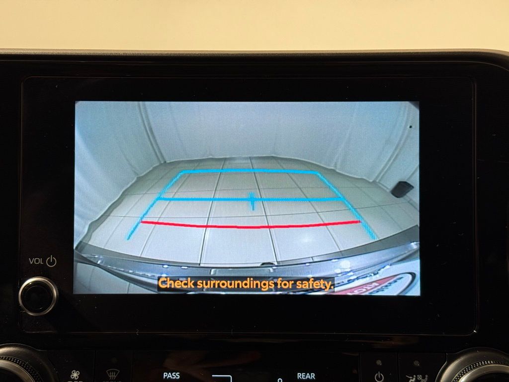 Thumbnail: 2023 Toyota Highlander - 30