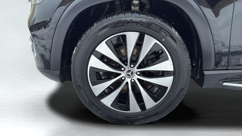 used 2024 Mercedes-Benz GLE car, priced at $43,950