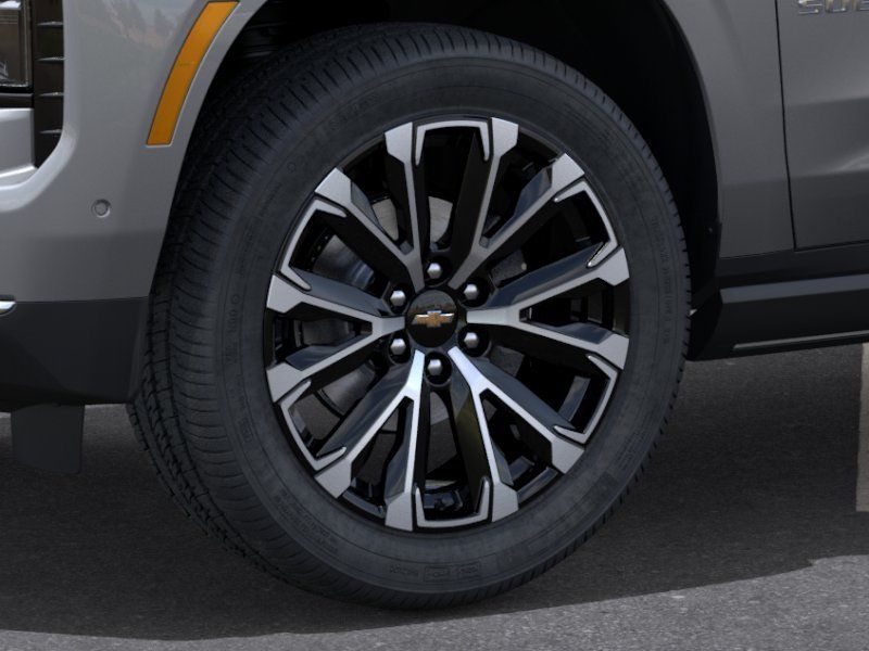 2026 Chevrolet Suburban — photo 9