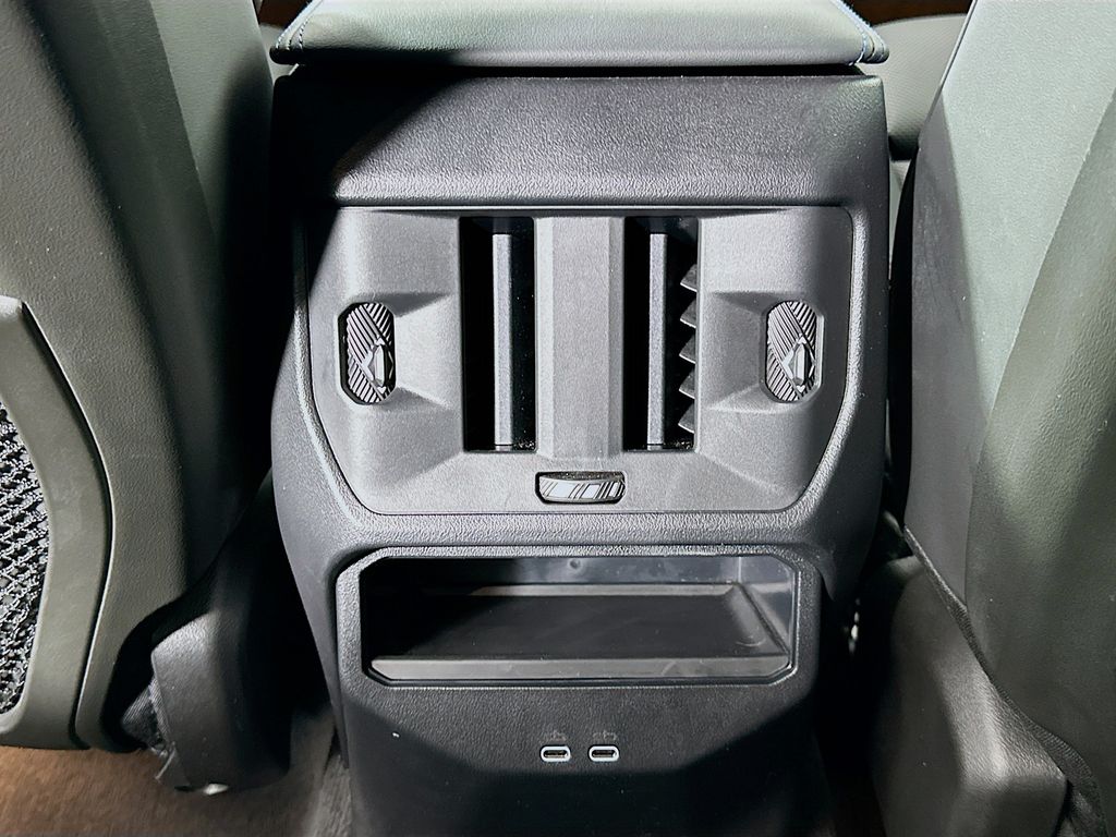 Thumbnail: 2025 BMW X3 - 24