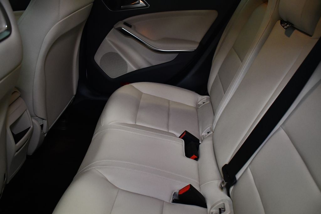 Thumbnail: 2014 Mercedes-Benz CLA - 31