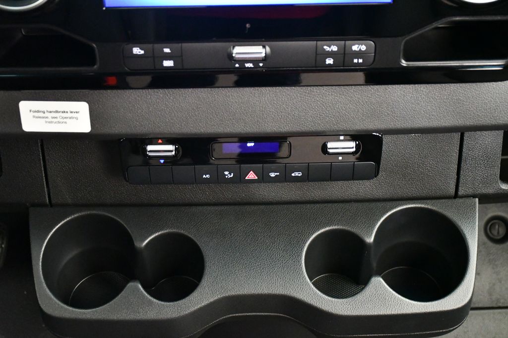 2025 Mercedes-Benz Sprinter 2500 25