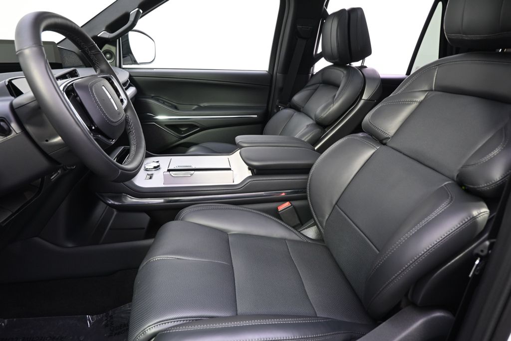 New 2026 White Lincoln Reserve image 13