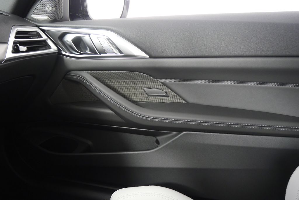 Thumbnail: 2026 BMW M4 - 26