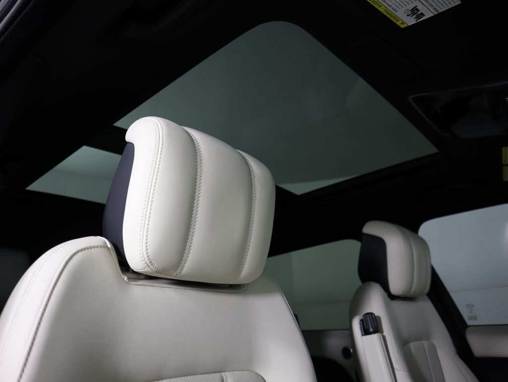 Thumbnail: 2022 Land Rover Range Rover Sport - 19