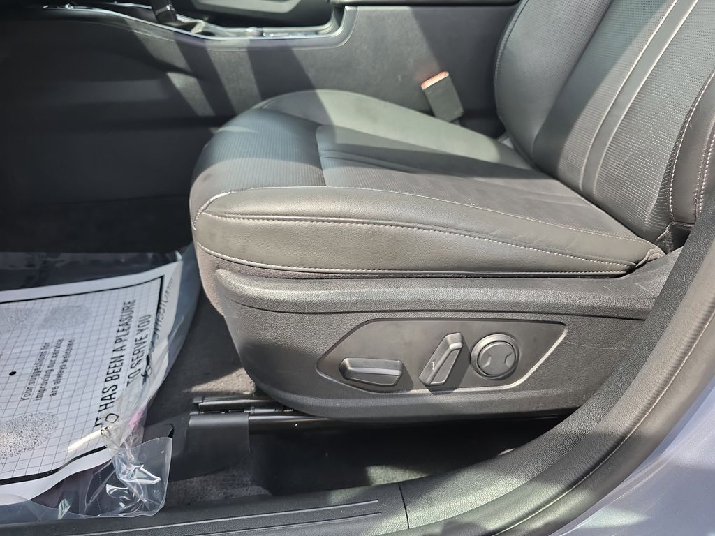 2024 Everlasting Silver Kia Sorento S FWD SUV