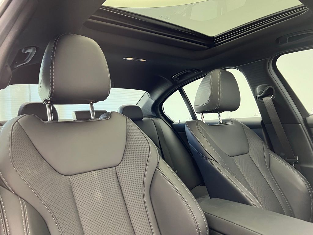 Thumbnail: 2023 BMW 3 Series - 7
