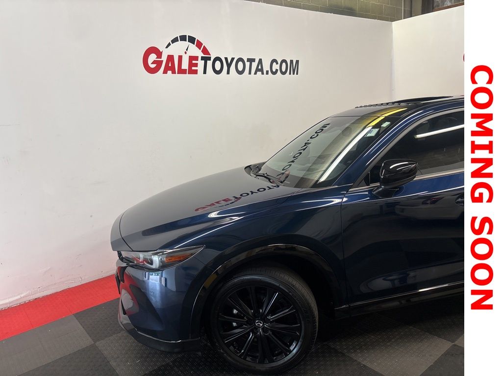 View vehicle photo 5