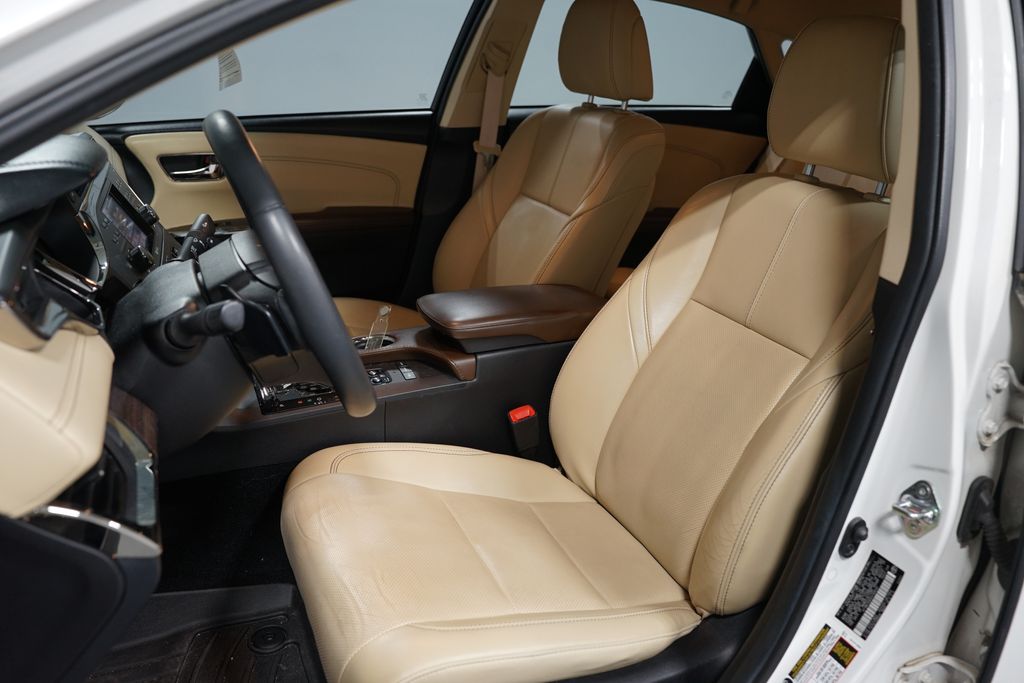 Thumbnail: 2014 Toyota Avalon - 6