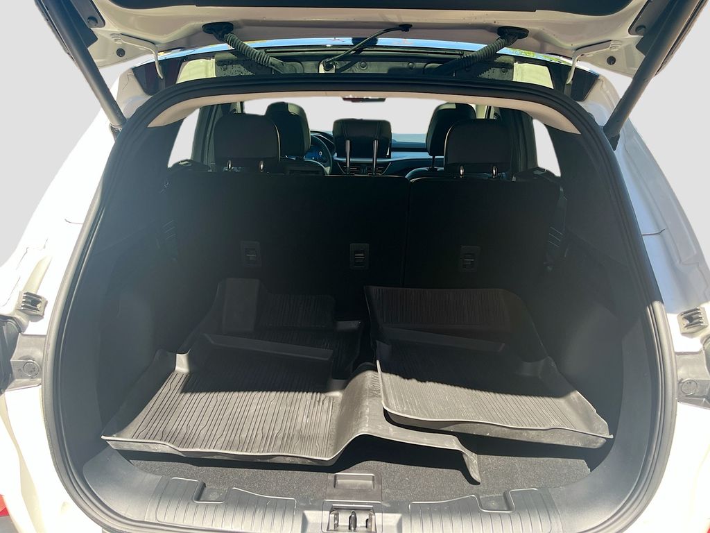 Used 2025 White Ford Platinum image 27