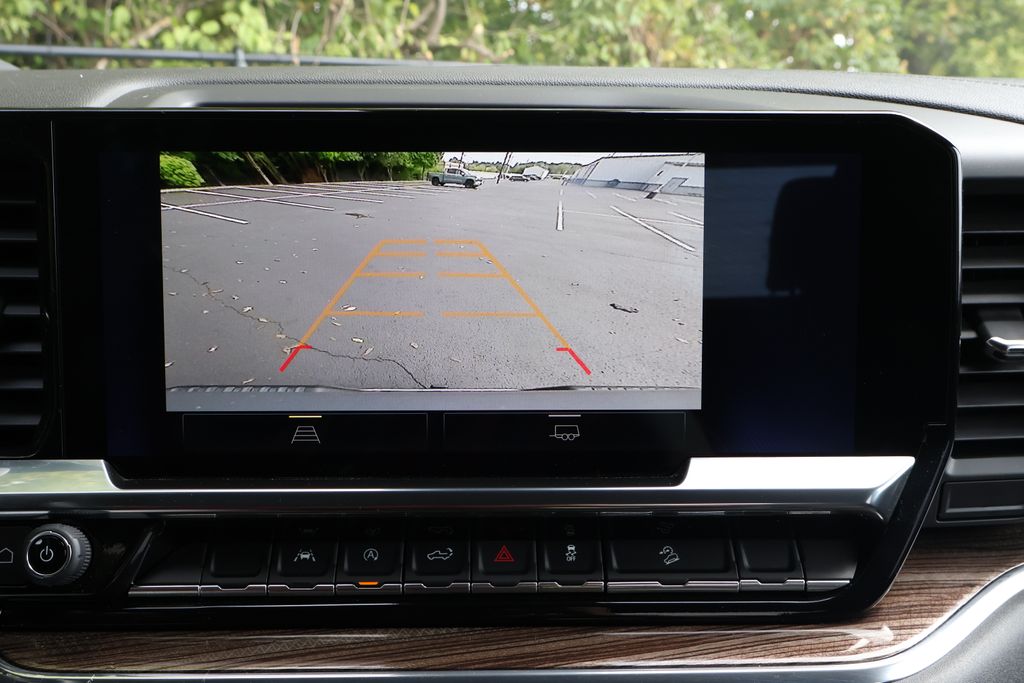 Thumbnail: 2024 Chevrolet Silverado 1500 - 17