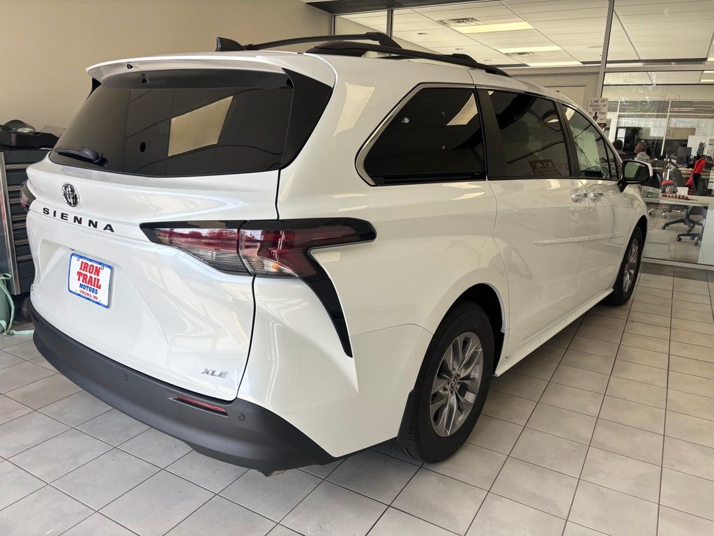 New 2026 Toyota Sienna Van
