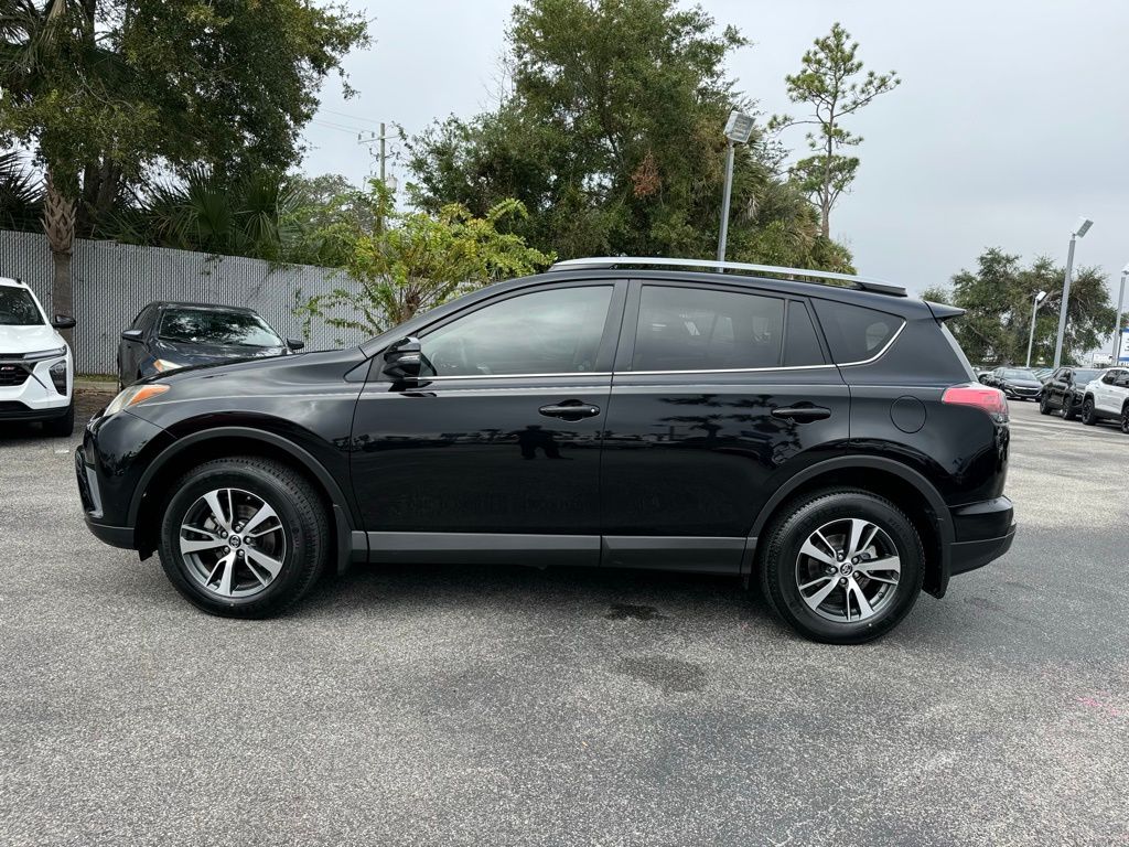 2018 Toyota RAV4 XLE 5