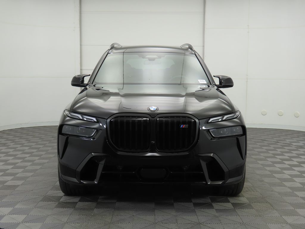 2025 BMW X7 M60i 2