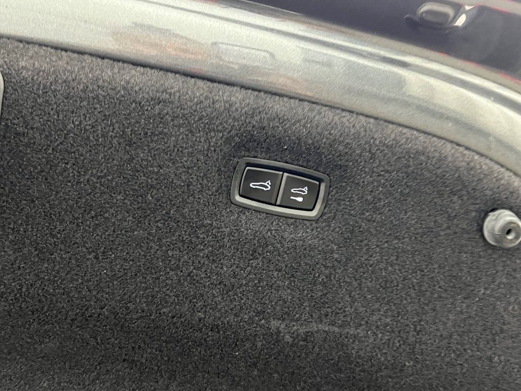 Thumbnail: 2023 Audi e-tron GT - 9