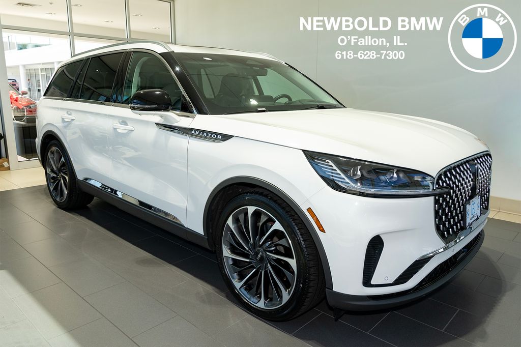 Pristine White Metallic Tri-Coat 2025 Lincoln Aviator SUV / Crossover All-Wheel Drive Automatic