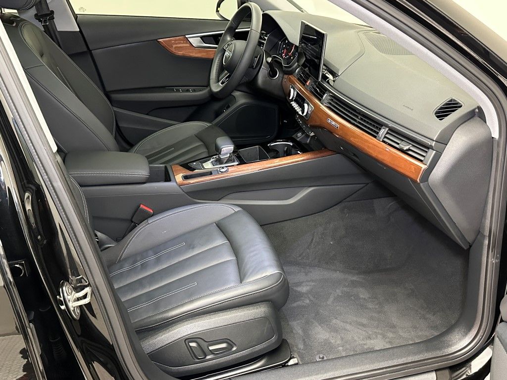 Thumbnail: 2023 Audi A4 - 11