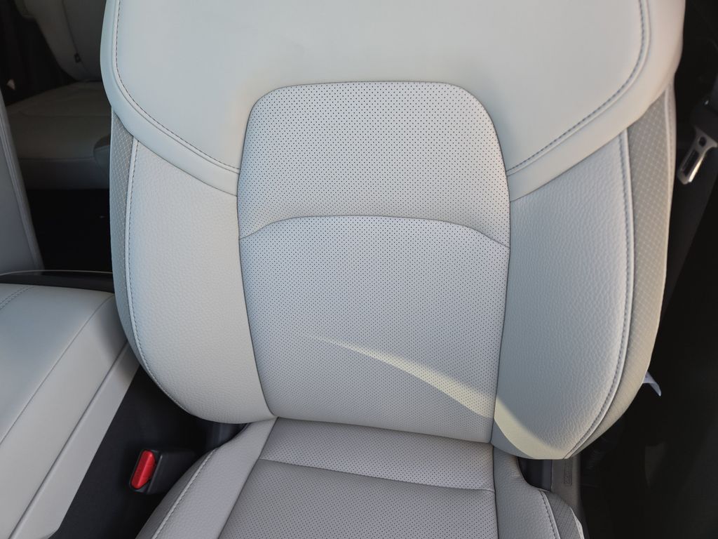2026 Nissan Pathfinder SL - 9