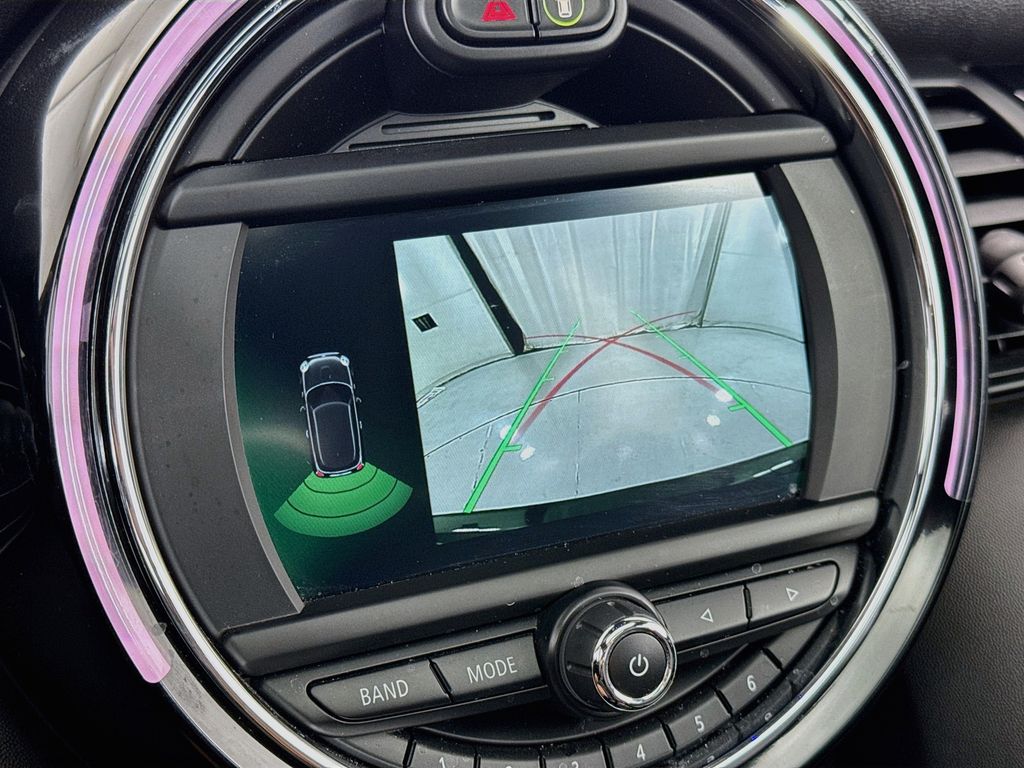 Used 2019 Green MINI Signature image 14