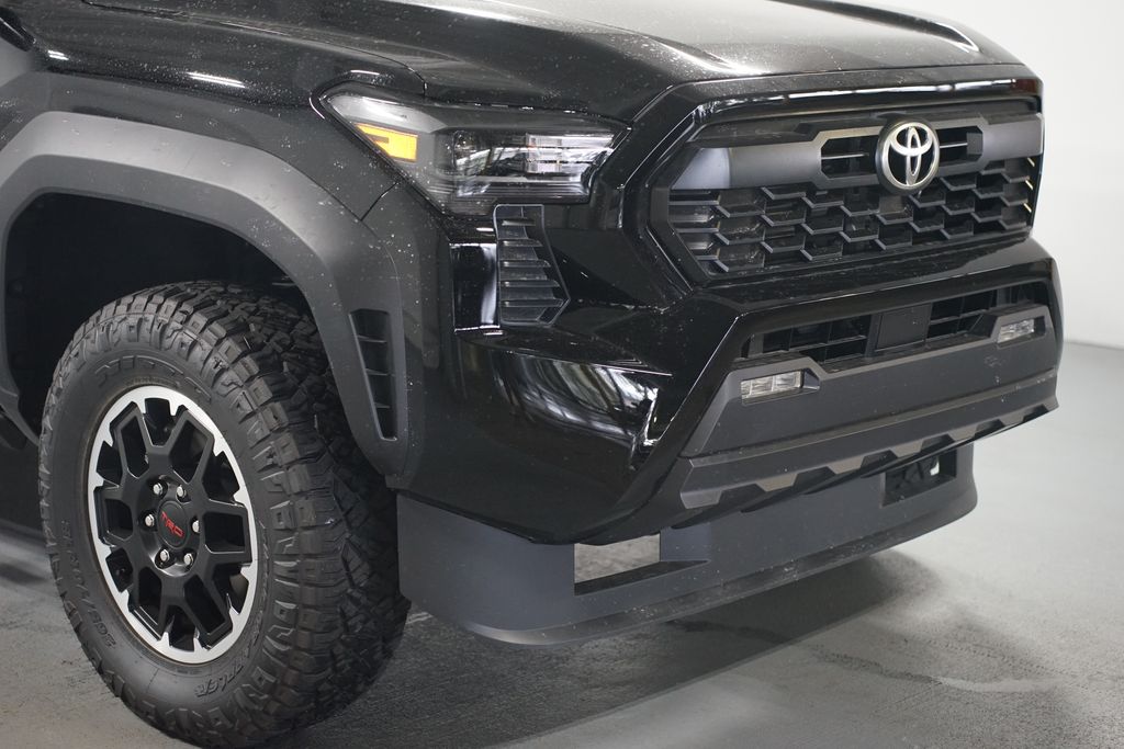 Thumbnail: 2025 Toyota Tacoma - 4