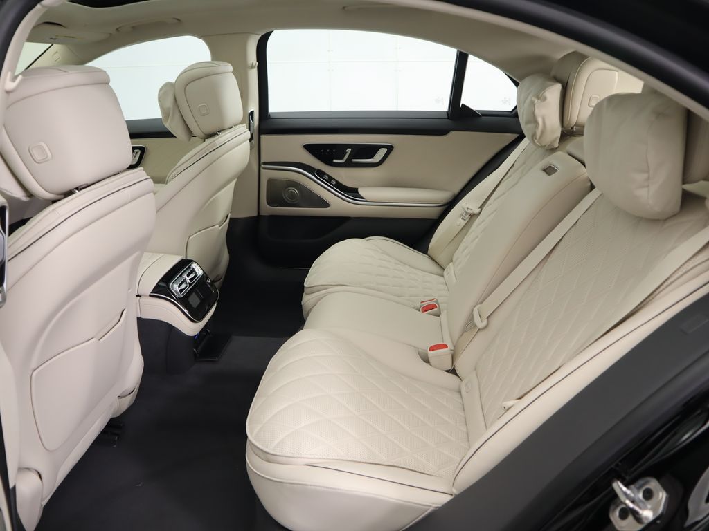 2025 Mercedes-Benz S-Class S 580 23
