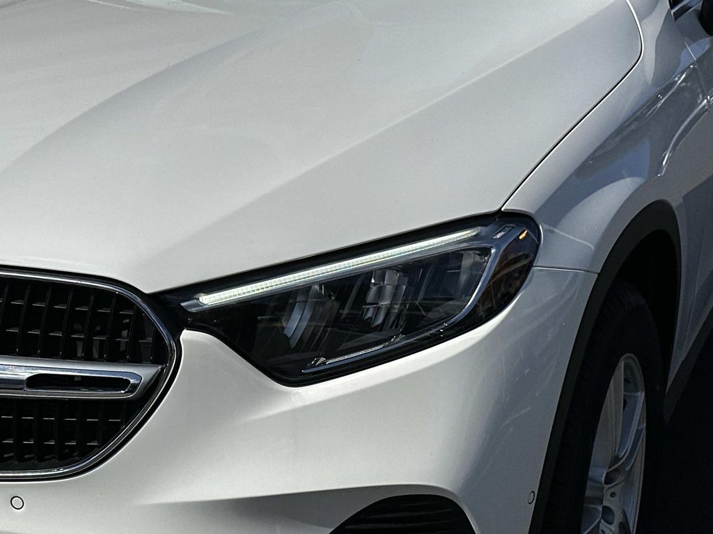 Thumbnail: 2025 Mercedes-Benz GLC - 2