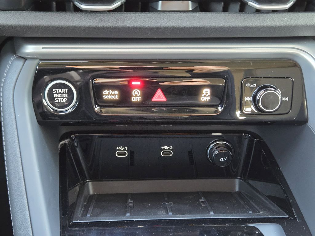 new 2025 Audi Q5 car, priced at $59,850