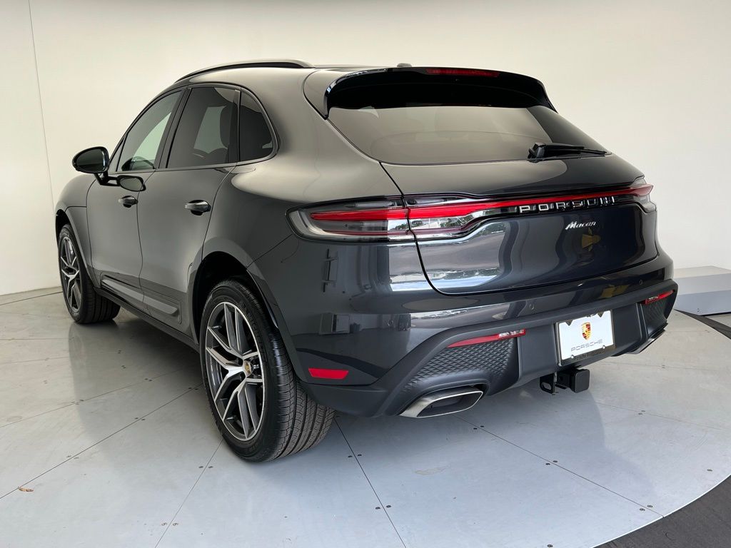 Thumbnail: 2025 Porsche Macan - 3