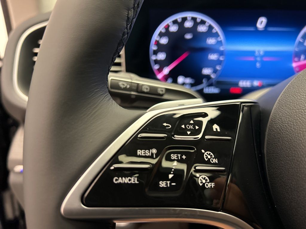 Thumbnail: 2026 Mercedes-Benz GLE - 14