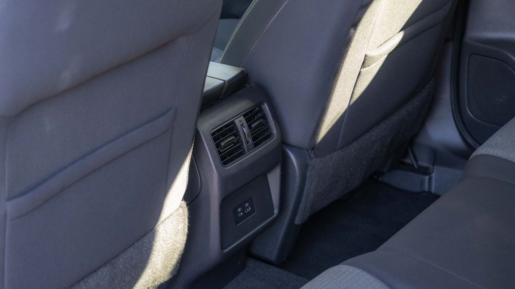 Used 2022 Nissan Rogue SV 4D Sport Utility