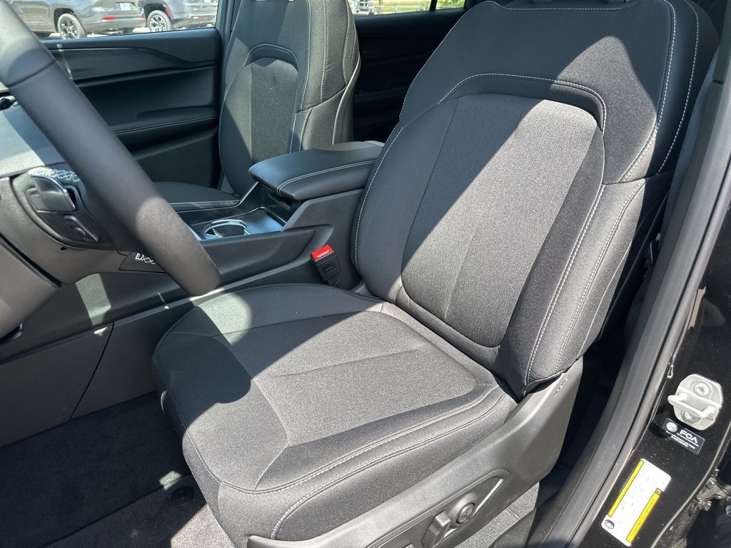 2025 Jeep Grand Cherokee L Laredo - Photo 60