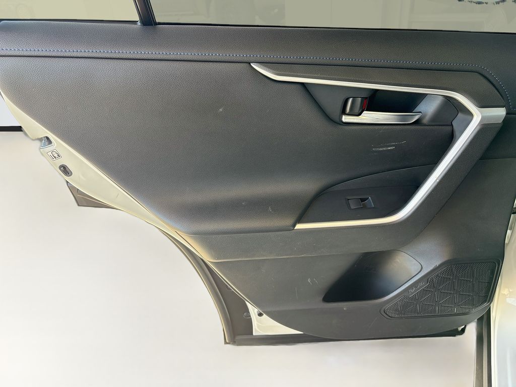 Thumbnail: 2020 Toyota RAV4 - 26