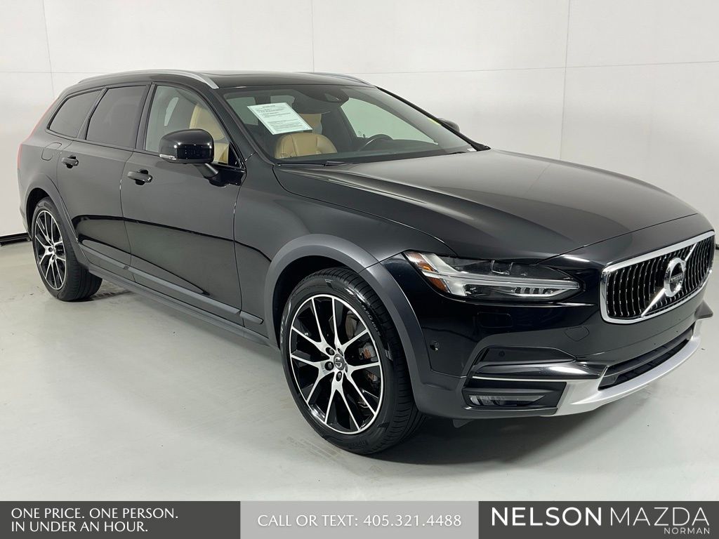 Used 2018 Black Volvo T6 AWD image 3
