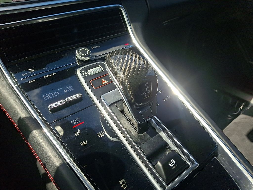Thumbnail: 2019 Porsche Panamera - 17