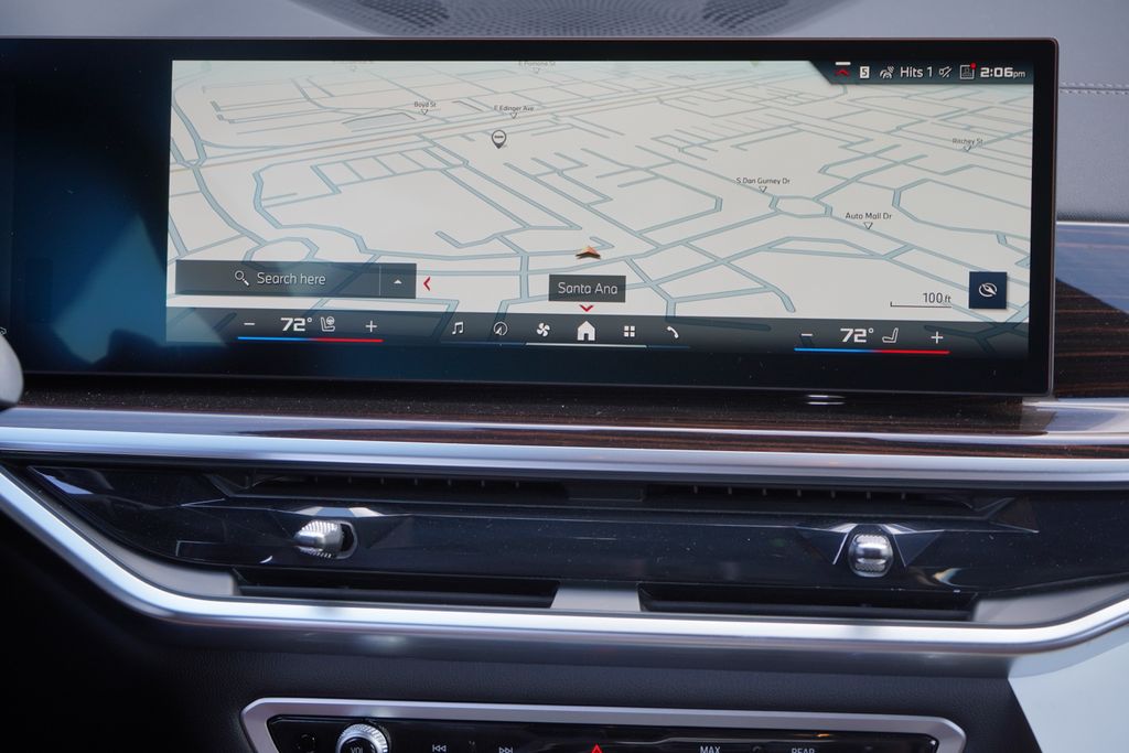 2025 BMW X7 M60i 14